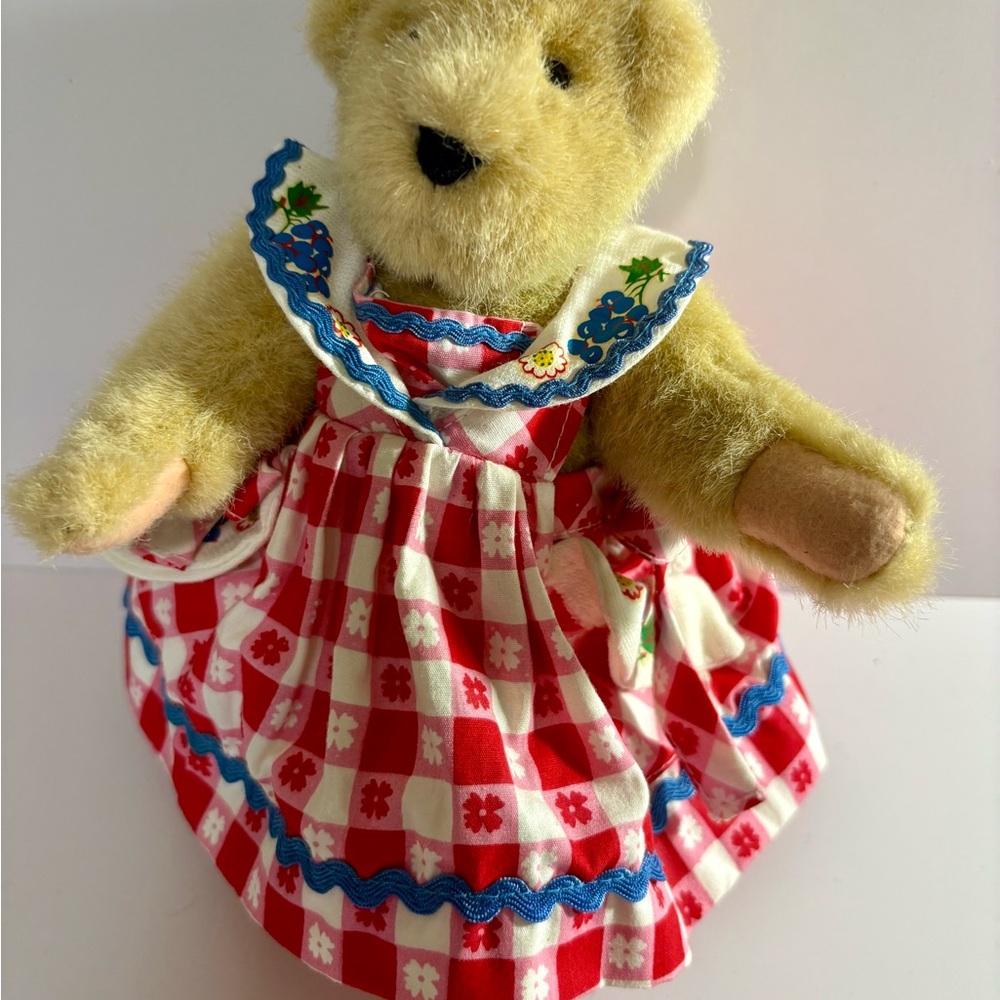 Muffy VanderBear in The Picnic Collection Dress 1992